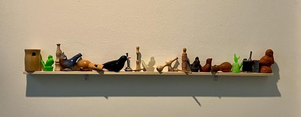 ludovic hadjeras, sleeping swift, slipping – falls, vue de l'exposition au Casino Display. Photo : Casino Luxembourg, 2024 ludovic hadjeras, sleeping swift, slipping – falls, vue de l'exposition au Casino Display. Photo : Casino Luxembourg, 2024